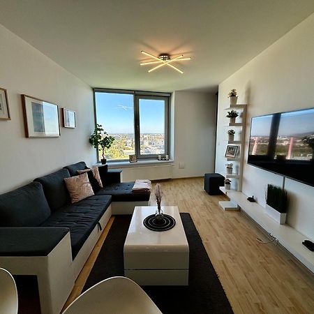 브라티슬라바 Three Towers With Beautiful View And Parking! 아파트 외부 사진