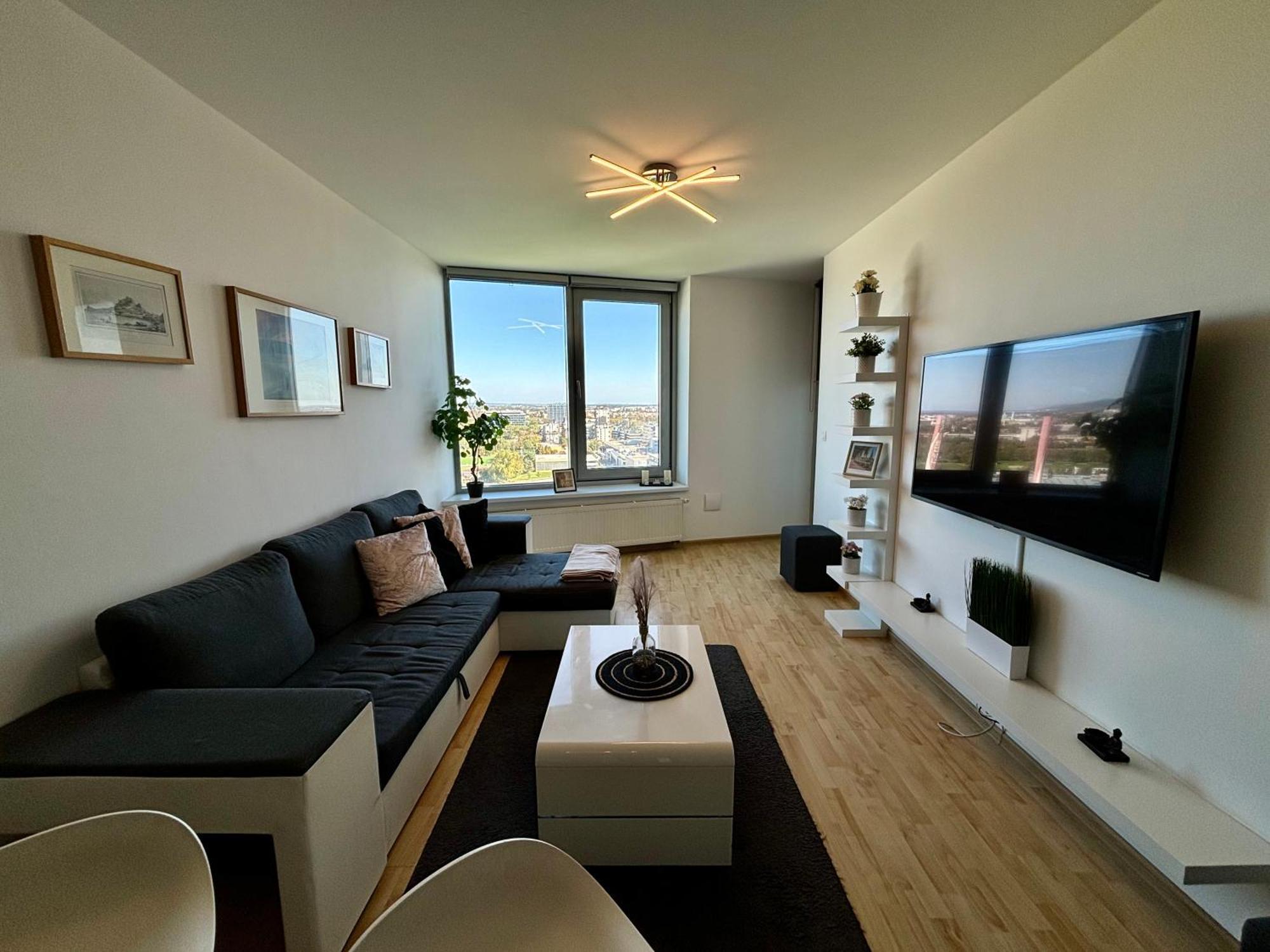브라티슬라바 Three Towers With Beautiful View And Parking! 아파트 외부 사진