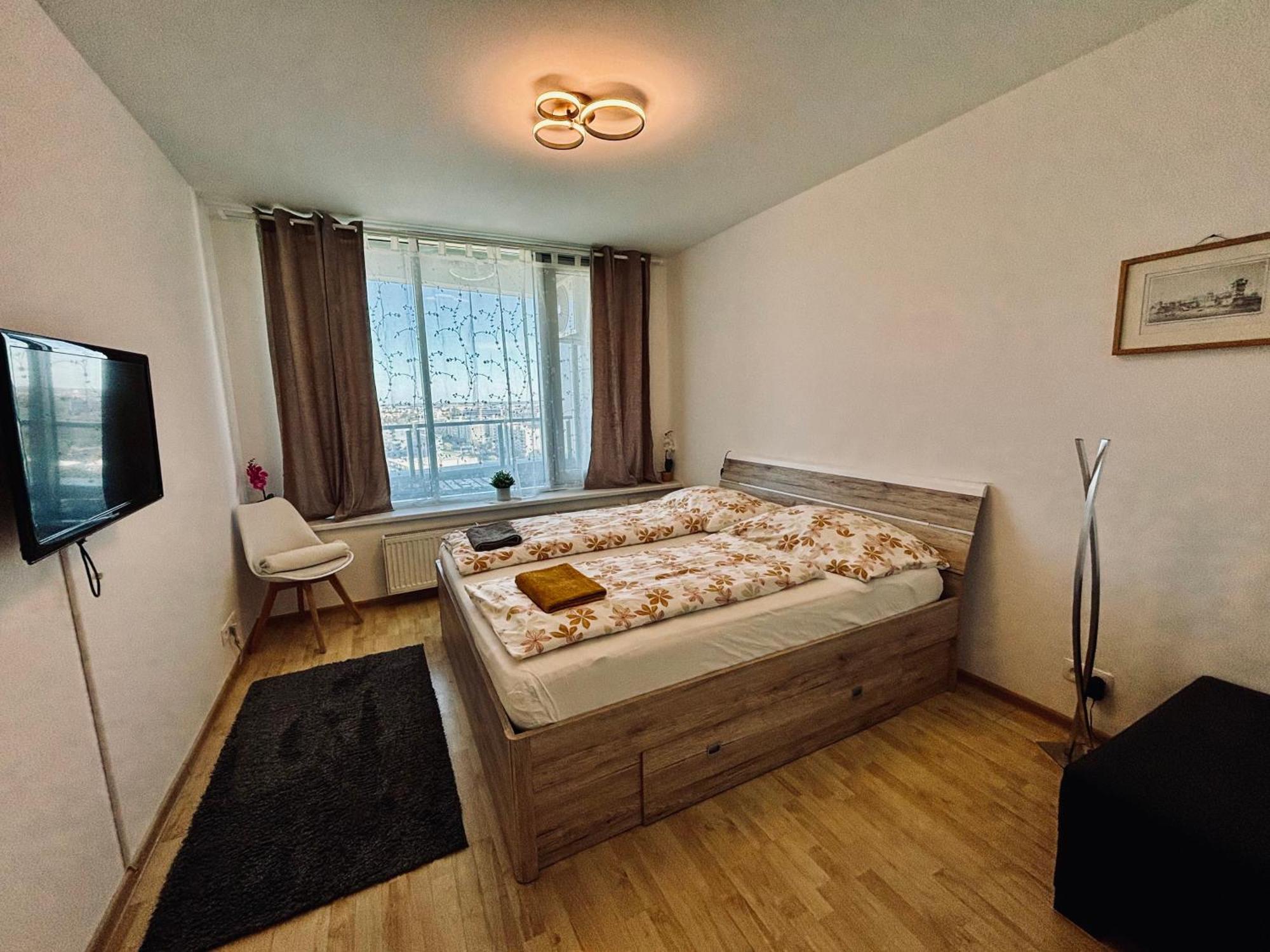브라티슬라바 Three Towers With Beautiful View And Parking! 아파트 외부 사진
